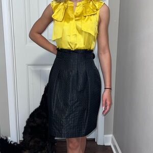 Gorgeous Dress bcbgmaxazria size 8 yellow satin top